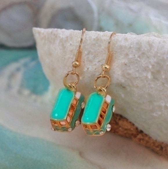 BETSEY JOHNSON TURQUOISE ENAMEL BUS EARRINGS - Picture 1 of 4